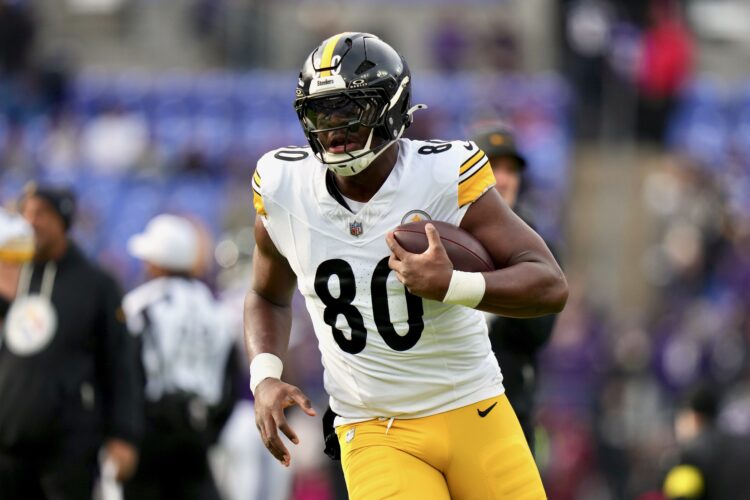Steelers’ Washington signs 5-year deal